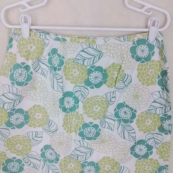 LOFT 100% Cotton Casual Short Skirt Size 12 Petite in White Green Floral Design - Picture 7 of 9